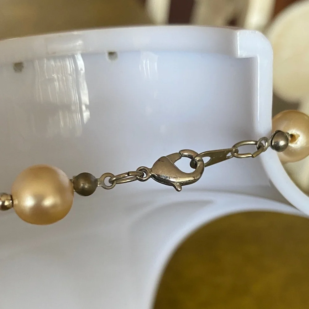 Vintage long Champagne faux Pearl and acrylic bead single Strand Necklace - Picture 3 of 6